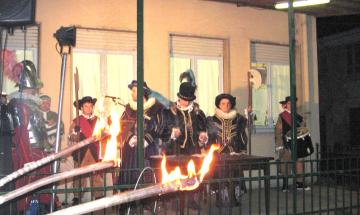 Stop al rogo del fantoccio: &laquo;Una forma di rispetto per i morti a Crans-Montana&raquo;