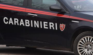 Vigevano, rapinatore messo in fuga a colpi di arti marziali
