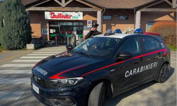 Rubano generi alimentari in due supermercati di Mortara e Cilavegna: arrestati