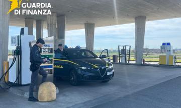 Prezzi dei carburanti: riscontrate irregolarit&agrave; in 7 distributori (5 in Lomellina)