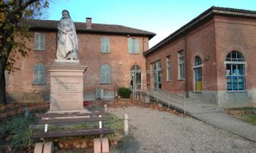 Anccora furti di rame. Spariti i pluviali della biblioteca di Gropello Cairoli