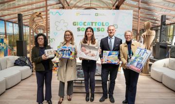 &ldquo;Giocattolo sospeso&rdquo;, donati centinaia di giochi ai figli dei detenuti