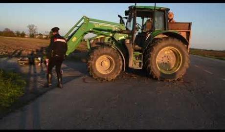 Cassolnovo: incidente tra scooter e trattore. Ragazzo di 14 anni portato in ospedale con l&rsquo;elisoccorso