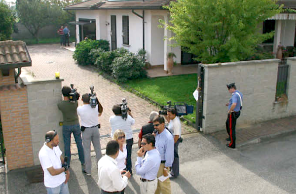 Delitto di Garlasco, le impronte ancora senza nome e gli accertamenti in  vista del maxi incidente probatorio - L'informatore