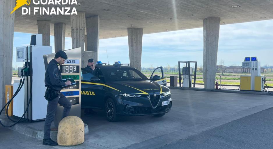 Prezzi dei carburanti: riscontrate irregolarit&agrave; in 7 distributori (5 in Lomellina)