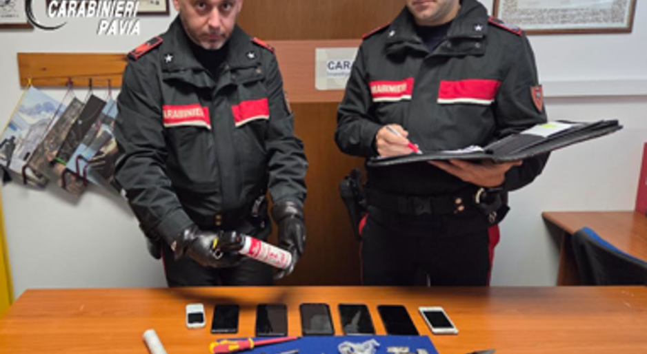 Vigevano: li ospita in casa, scoppia una lite e finisce in rapina. Due arresti